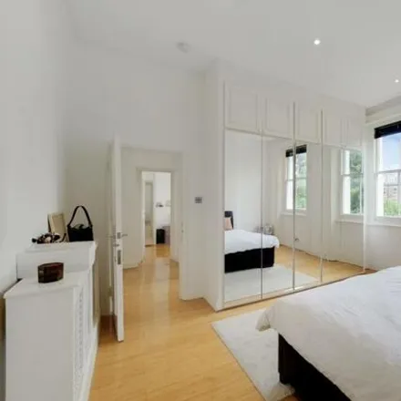 Image 2 - 19 Buckland Crescent, London, NW3 5DH, United Kingdom - Apartment for sale