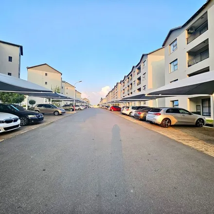 Rent this 1 bed apartment on Lyncon Road in Carlswald, Midrand