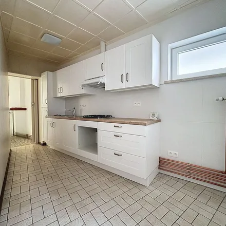 Image 9 - Rue Van Artevelde 12, 6040 Charleroi, Belgium - Apartment for rent