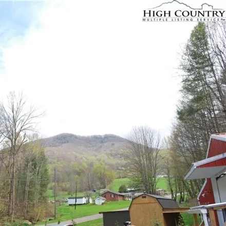 Image 4 - 2605 Ed Little Road, Clifton, Ashe County, NC 28615, USA - House for sale