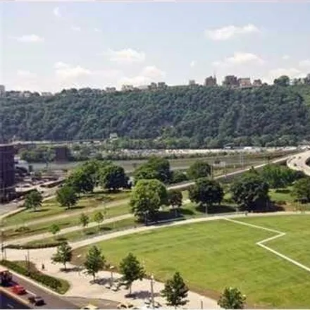 Image 8 - Gateway Towers, 320 Fort Duquesne Boulevard, Pittsburgh, PA 15222, USA - Condo for sale