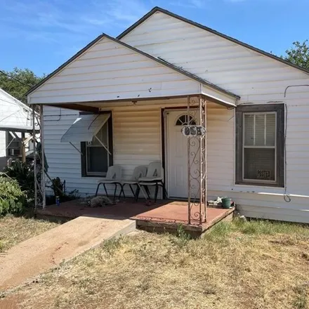 Buy this 3 bed house on 871 East 6th Street in Colorado City, TX 79512