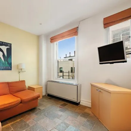 Image 5 - 155 East 72nd Street, New York, NY 10021, USA - Apartment for sale