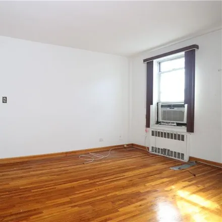 Image 3 - 702 Kathleen Place, New York, NY 11235, USA - Condo for sale