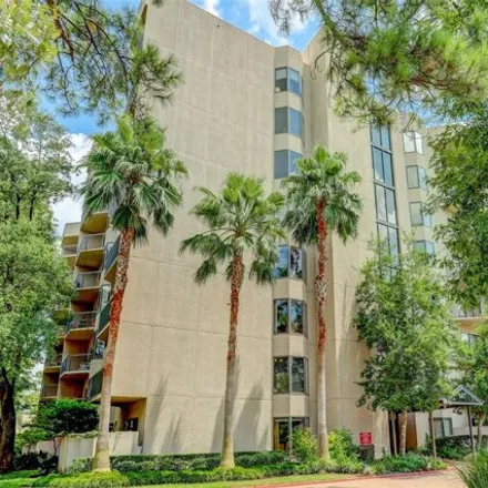 Image 2 - Woodway Place, 661 Bering Drive, Houston, TX 77057, USA - Condo for sale