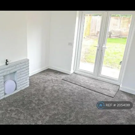 Image 3 - 13 Ellington Park, Maidenhead, SL6 7LQ, United Kingdom - Townhouse for rent