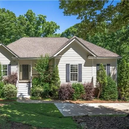 Buy this 5 bed house on 3906 Hamilton Rd in Opelika, Alabama