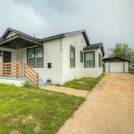 Buy this 2 bed house on 1237 Southwest 23rd Street in Oklahoma City, OK 73109