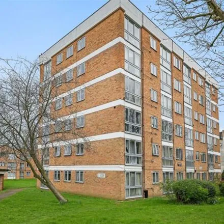 Image 1 - Peascroft House, Willesden Lane, Brondesbury Park, London, NW6 7YN, United Kingdom - Apartment for sale