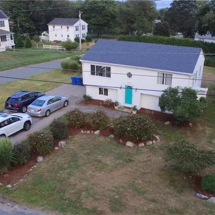 Buy this 2 bed house on 30 Summit Avenue in South Kingstown, RI 02879