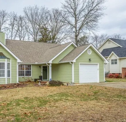 Rent this 3 bed house on 2407 Charleston Sq in Chattanooga, Tennessee