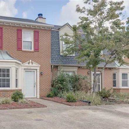 Buy this 2 bed townhouse on 1318 Mill Lake Quarter in Ashley Woods, Chesapeake