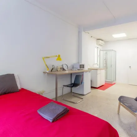 Image 1 - Carrer Lope de Vega, 60, 08005 Barcelona, Spain - Apartment for rent