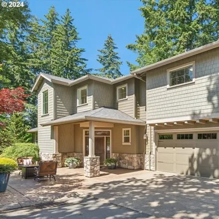 Buy this 4 bed house on 2027 Mountain View Ct in West Linn, Oregon
