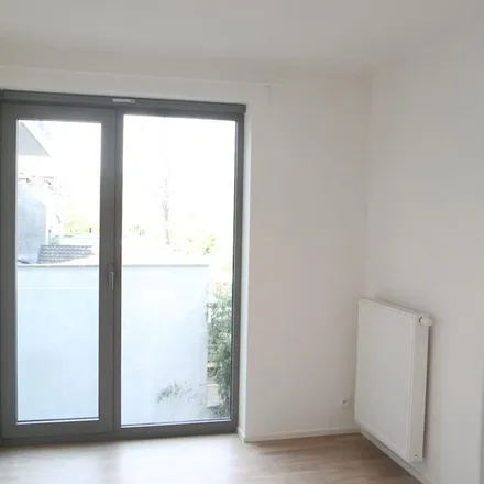 Rent this 2 bed apartment on Chaussée de Drogenbos - Drogenbossesteenweg 187 in 1180 Uccle - Ukkel, Belgium