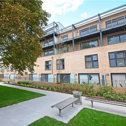 Rent this 1 bed room on 120 Clifton Road in Cambridge, CB1 3FE