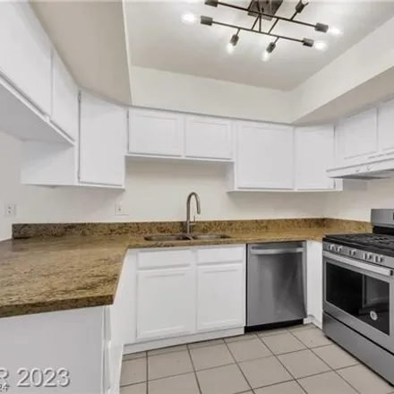 Image 3 - 3514 Lovell Court, Paradise, NV 89121, USA - Townhouse for sale