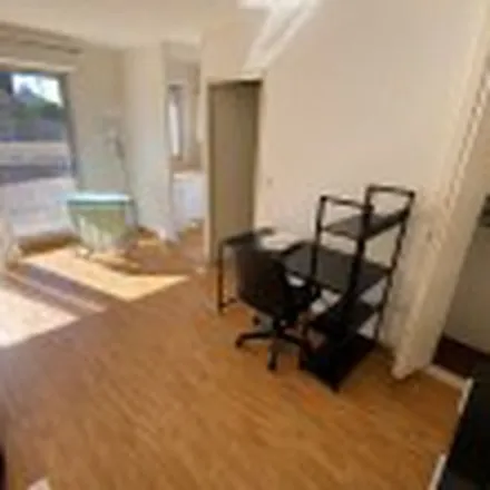 Image 3 - 10 Rue Peyrot, 12000 Rodez, France - Apartment for rent
