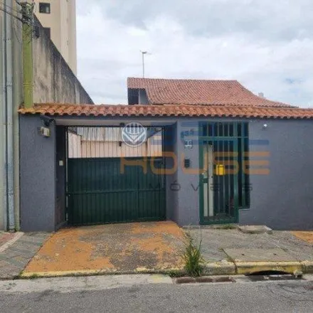 Rent this 8 bed house on Rua Xingú in Vila Valparaíso, Santo André - SP