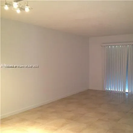 Image 5 - 15221 Northeast 6th Avenue, Sixth Avenue Trailer Park, Miami-Dade County, FL 33162, USA - Condo for rent