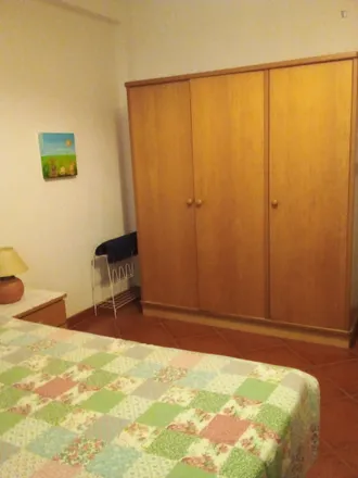 Rent this 3 bed room on Escola Nova Apostólica in Rua de São Gabriel 189, 2775-570 Parede