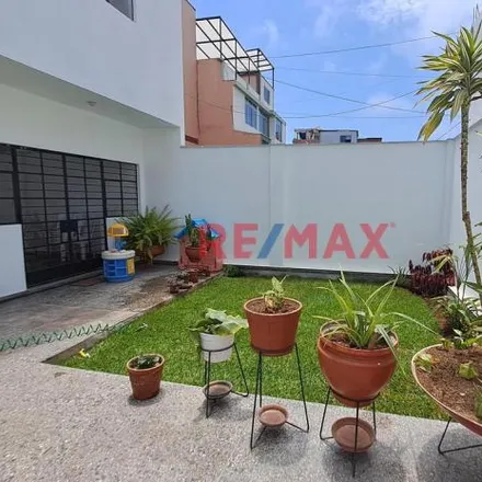 Buy this 5 bed house on Calle Isla del Gallo in San Miguel, Lima Metropolitan Area 15087
