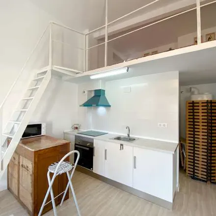 Image 4 - Carrer de Vidal Canelles, 8, 46011 Valencia, Spain - Apartment for rent