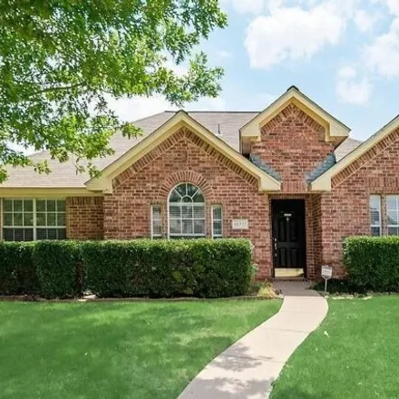 Buy this 3 bed house on 10717 Pineview Lane in Frisco, TX 75035