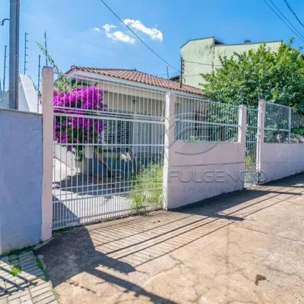 Rent this 3 bed house on Avenida Luiz Rosseto in Vila Brasil, Londrina - PR