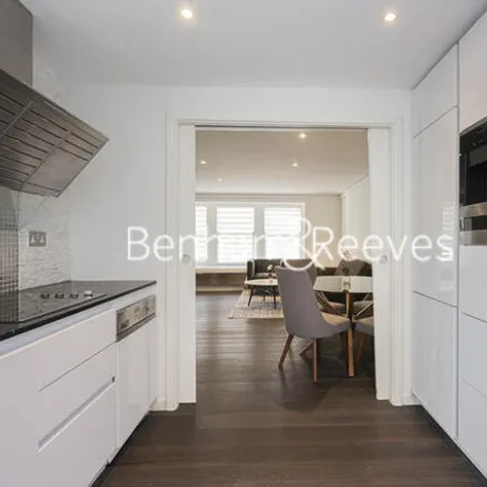 Image 6 - 7-11 St Catherine's Mews, London, SW3 2PU, United Kingdom - Room for rent