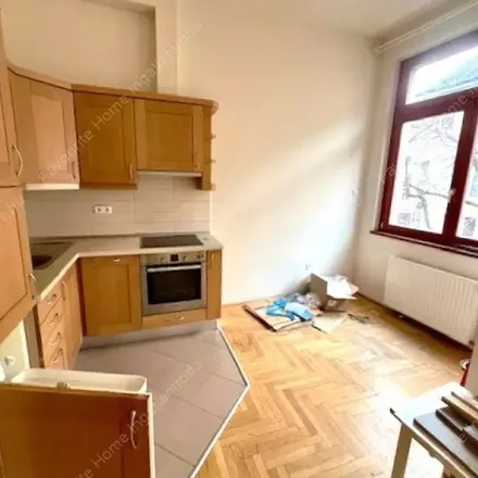 Image 4 - Whitelab premium, Budapest, Roham utca, 1013, Hungary - Apartment for rent