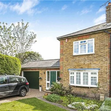 Image 1 - 34, 35 Bond Street, Englefield Green, TW20 0QQ, United Kingdom - Duplex for sale