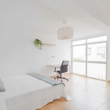 Rent this 4 bed room on Calle Hermano Tomás Bengoa in 3, 11401 Jerez