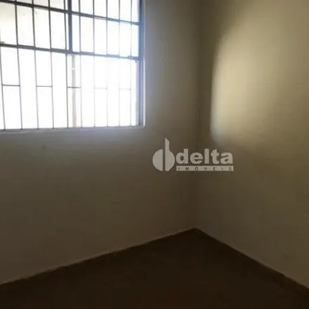 Buy this 2 bed house on Rua Milton Q. Garcia in Santa Luzia, Uberlândia - MG