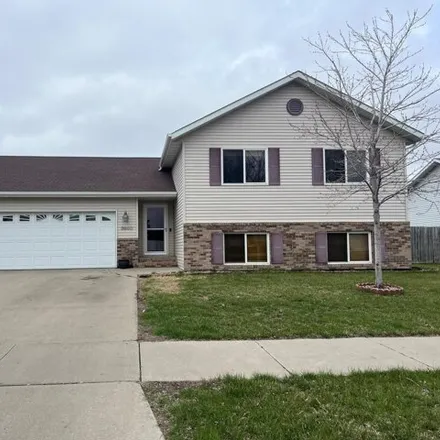 Buy this 3 bed house on 40th Avenue South in Grand Forks, ND 58201