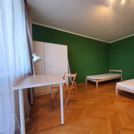 Rent this 3 bed room on Małej Łąki 74 in 02-793 Warsaw, Poland