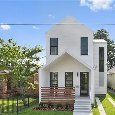Buy this 4 bed house on 2525 Soniat Street in New Orleans, LA 70115