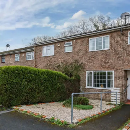 Buy this 3 bed townhouse on 35 Portway Close in Reading, RG1 6LB