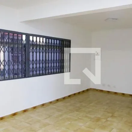 Rent this 3 bed house on Rua Girassol in Jardim das Flòres, Osasco - SP