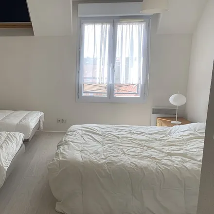 Rent this 1 bed apartment on Dives-sur-Mer in Rue du Général de Gaulle, 14160 Dives-sur-Mer