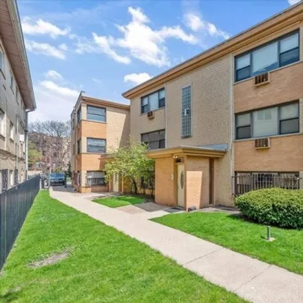 Rent this 1 bed condo on 7608-7610 North Rogers Avenue in Chicago, IL 60626