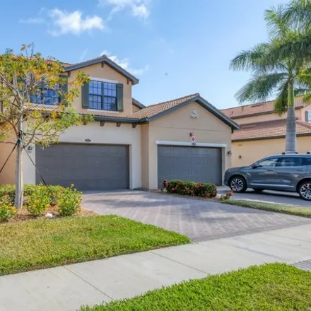 Buy this 3 bed condo on 10723 Tarflower Drive in Sarasota County, FL 34293