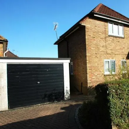Buy this 3 bed duplex on Albion Crescent in Chalfont St Giles, HP8 4ET