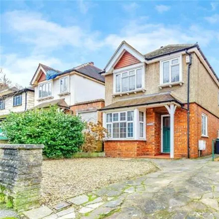 Buy this 3 bed house on 15 Woodside Way in Redhill, RH1 4DB
