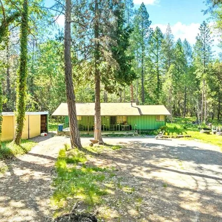 Buy this 3 bed house on 876 Tetherow Road in Josephine County, OR 97544