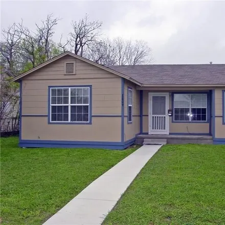 Buy this 2 bed house on 383 East Sabine Street in Victoria, TX 77901