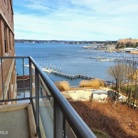 Image 9 - Riverview Towers, Riverside Avenue, Red Bank, NJ 07701, USA - Apartment for rent