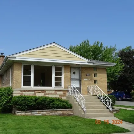 Buy this 3 bed house on 5558 North Linder Avenue in Chicago, IL 60630