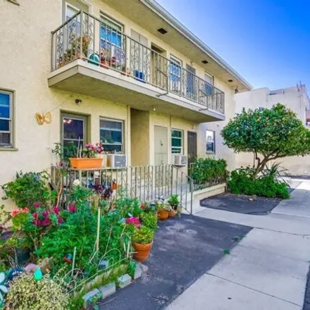 Image 3 - 5299 Willowcrest Avenue, Los Angeles, CA 91601, USA - Condo for rent