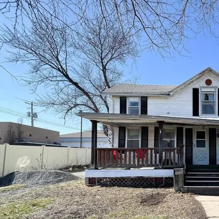 Buy this 1 bed house on 543 Michigan Street in Lawrence, KS 66044